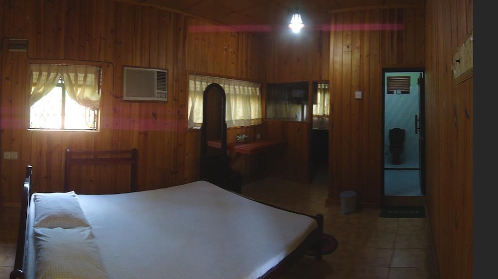 Green Land Guest House Pinnawala  Room photo